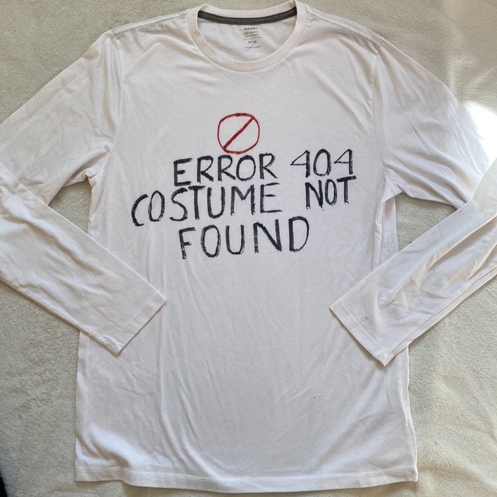 Error 404 Costume Not Found long sleeve Halloween costume tee Size M EUC